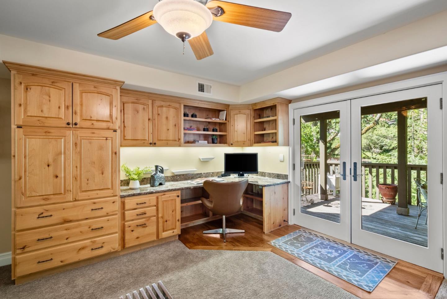1 Bayview Avenue 9