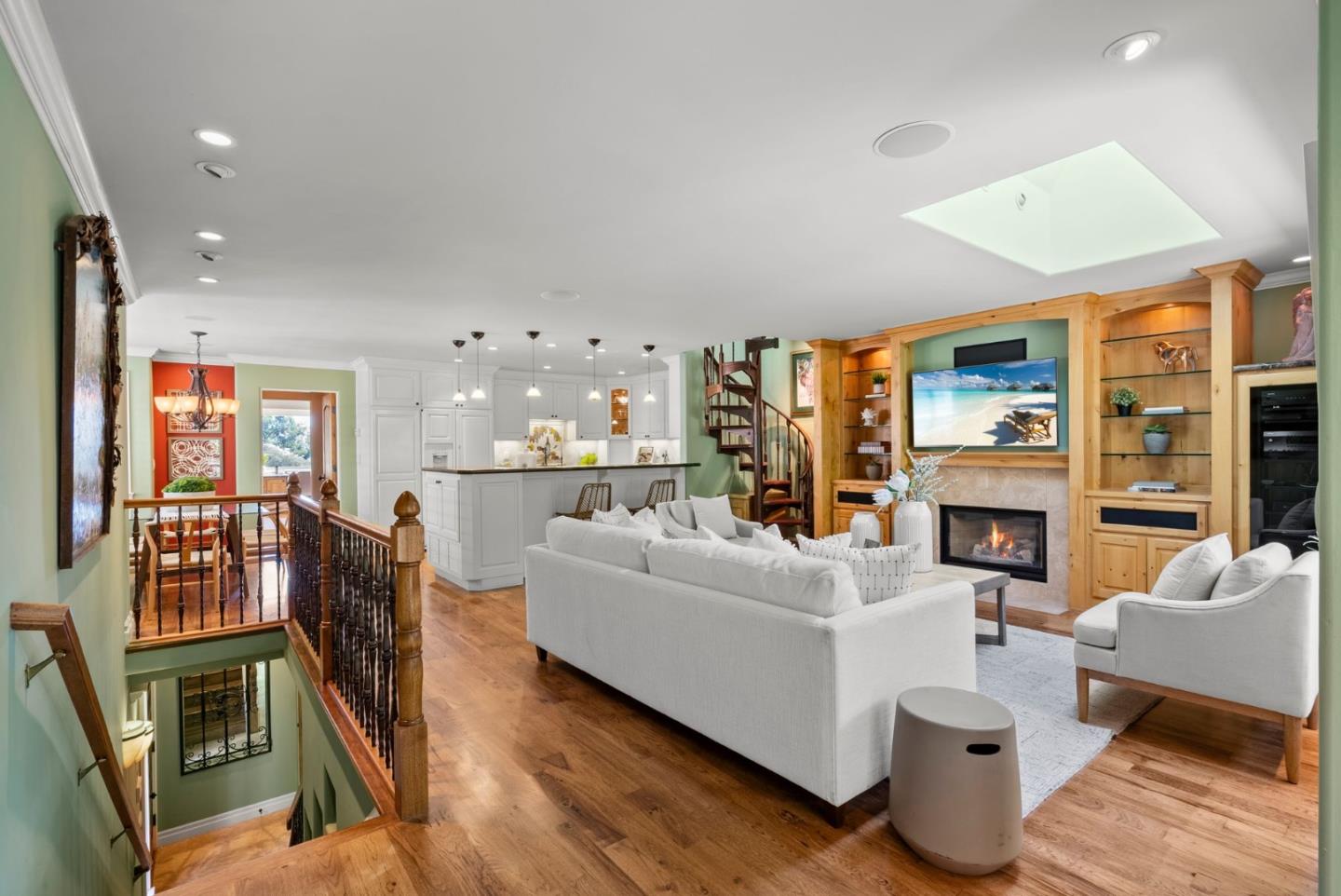 1 Bayview Avenue 9