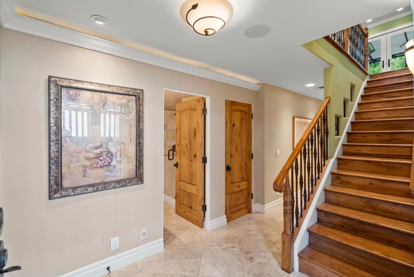 1 Bayview Avenue 9