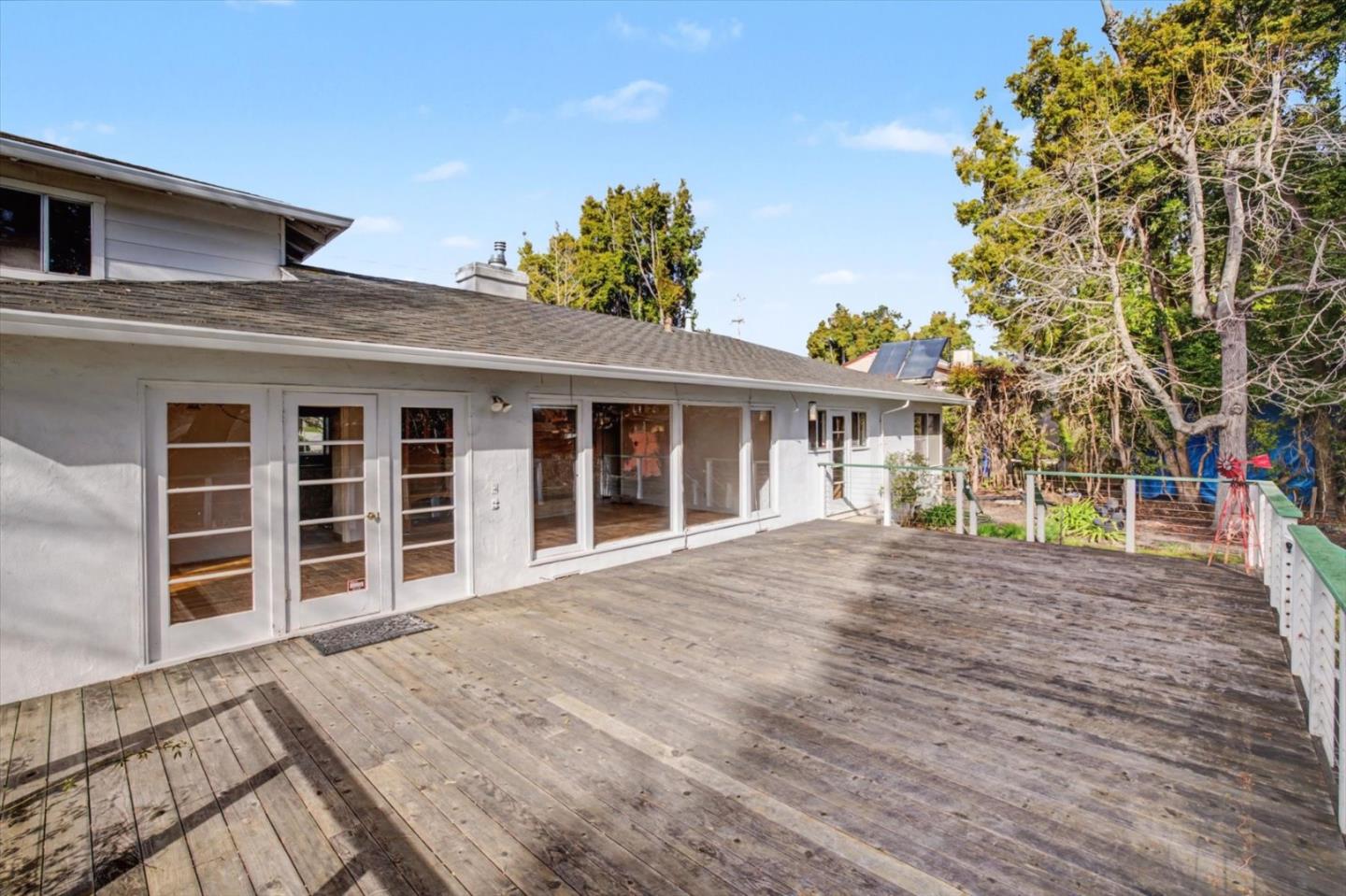 416 Spring Street