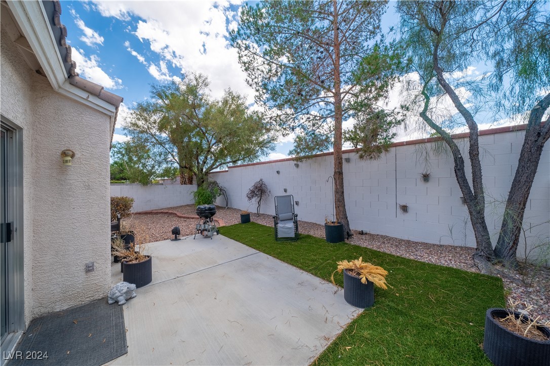 9821 Ridge Creek Place