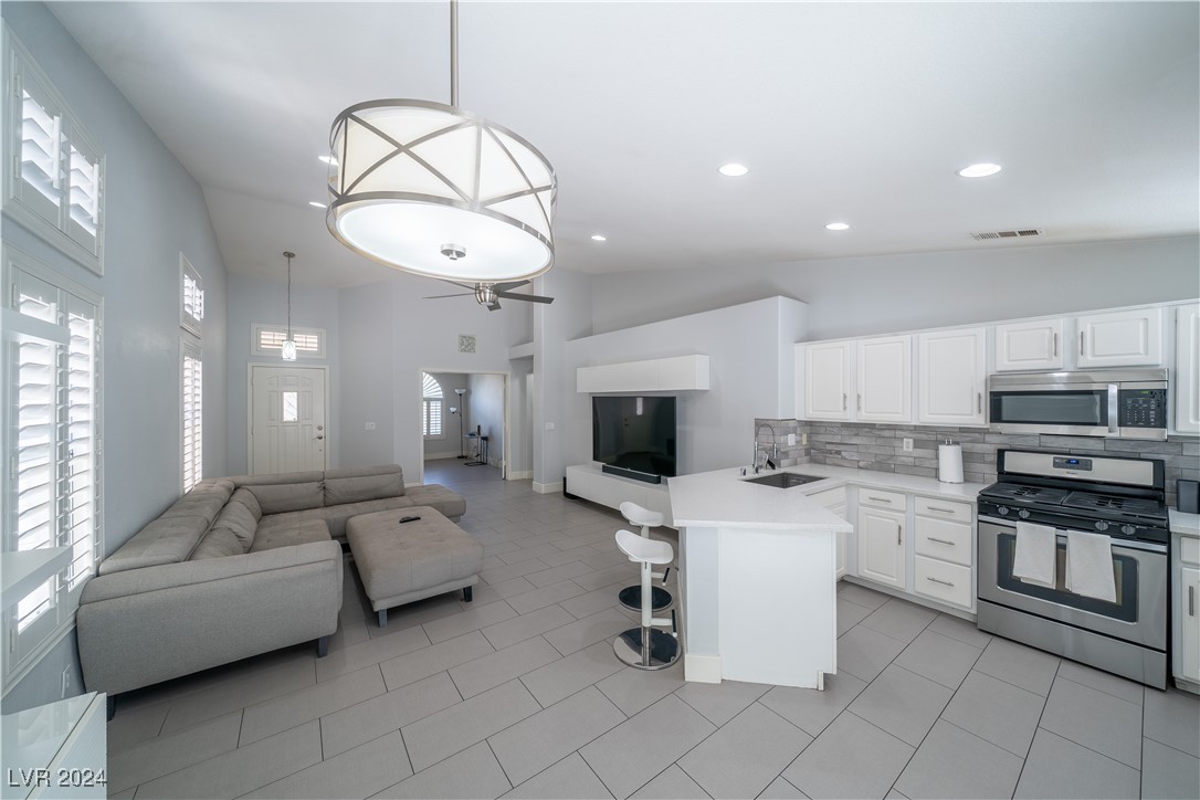 9821 Ridge Creek Place