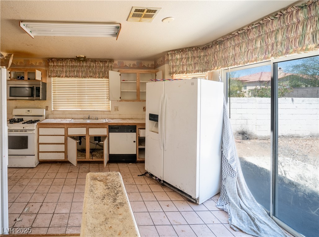 1436 Padre Bay Drive