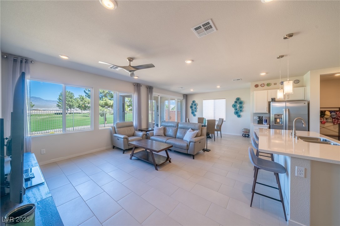4400 East Cactus Canyon Drive