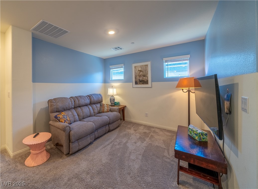 10983 Cambridge Lakes Avenue