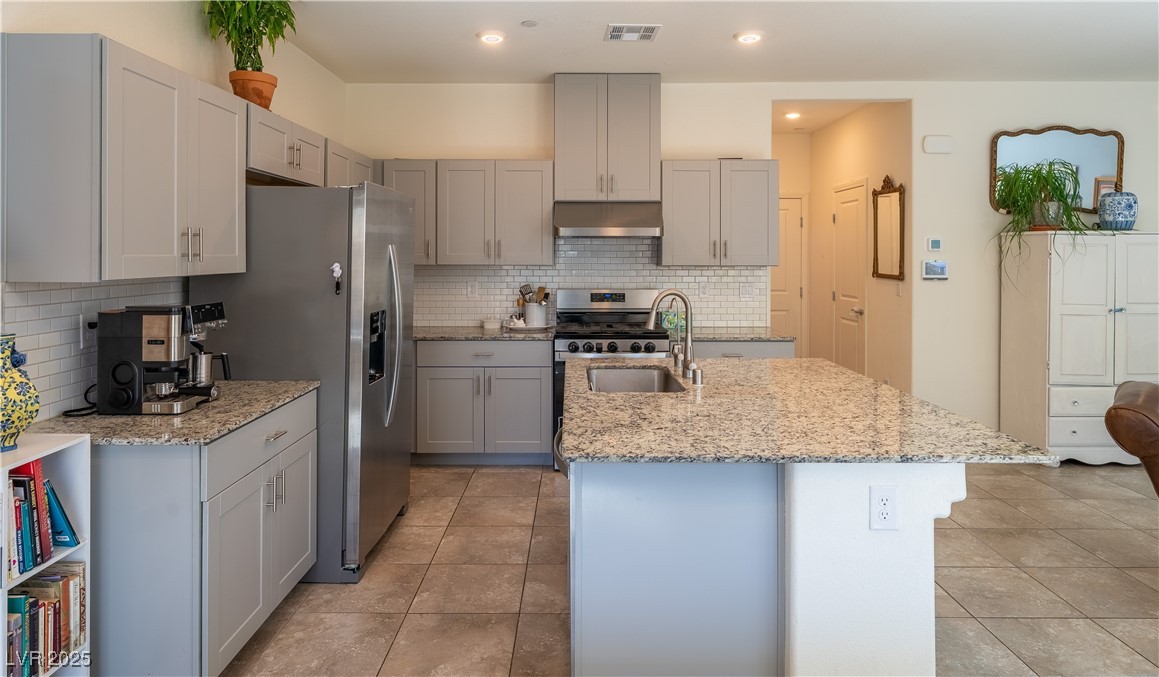 10983 Cambridge Lakes Avenue