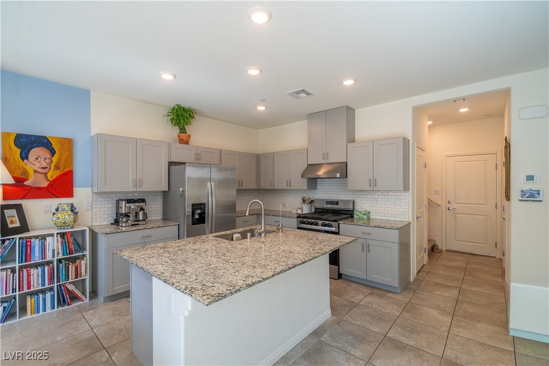 10983 Cambridge Lakes Avenue