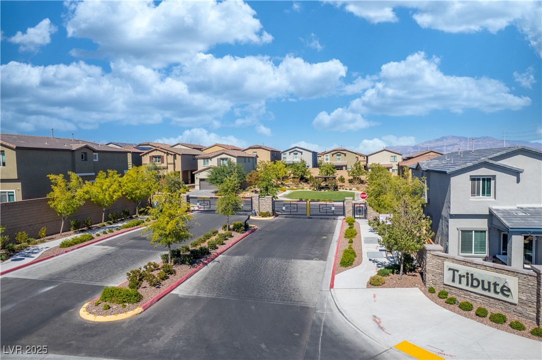 10983 Cambridge Lakes Avenue