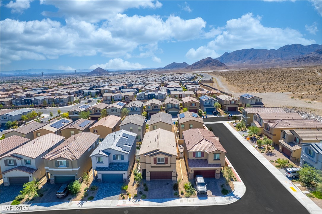 10983 Cambridge Lakes Avenue