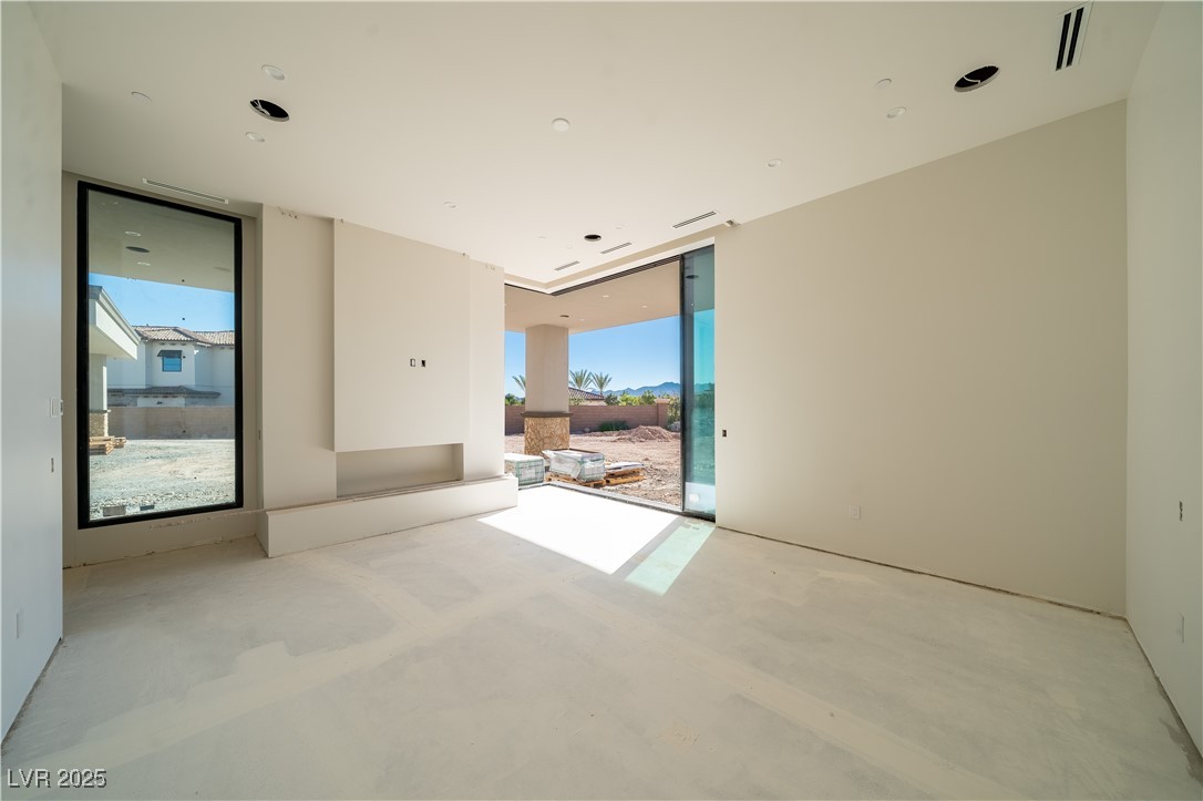 20 Olympia Canyon Way