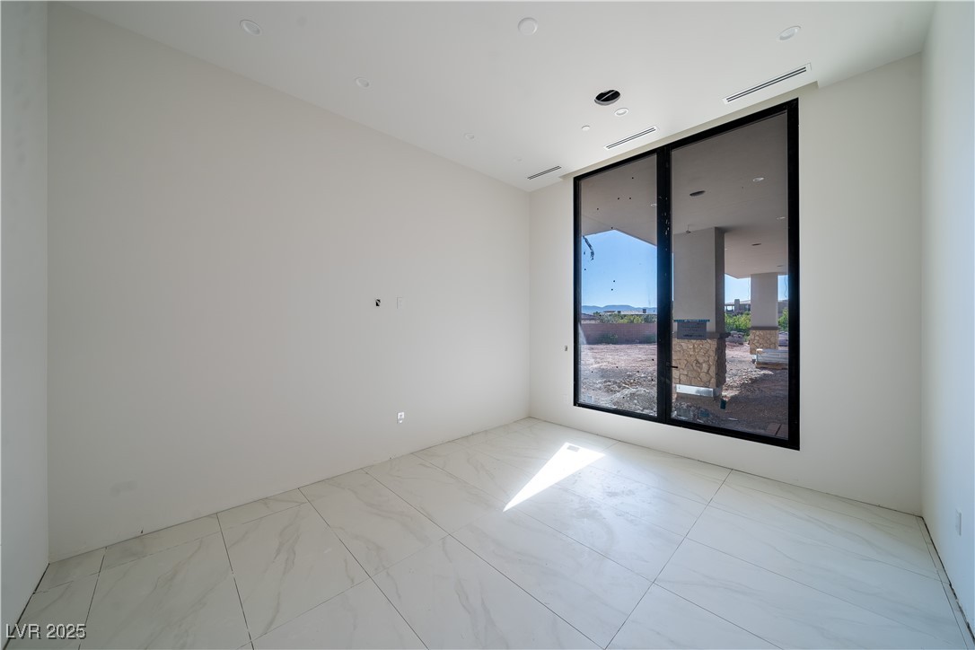 20 Olympia Canyon Way