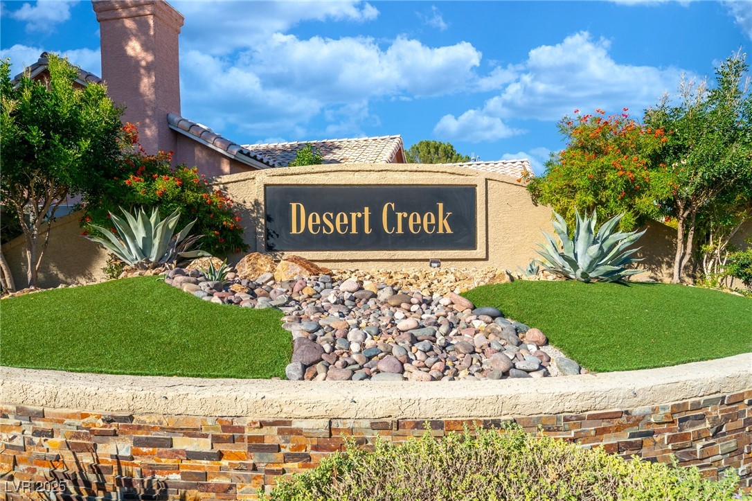 5620 Desert Creek Way