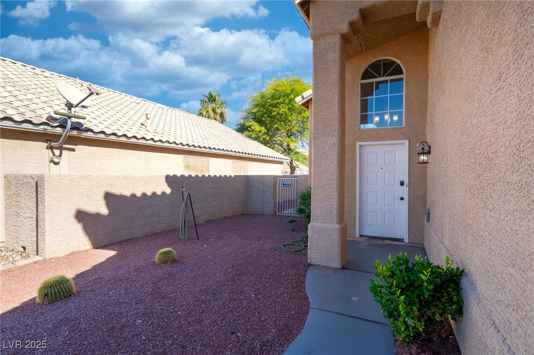 5620 Desert Creek Way