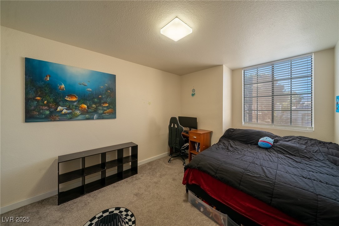 5620 Desert Creek Way