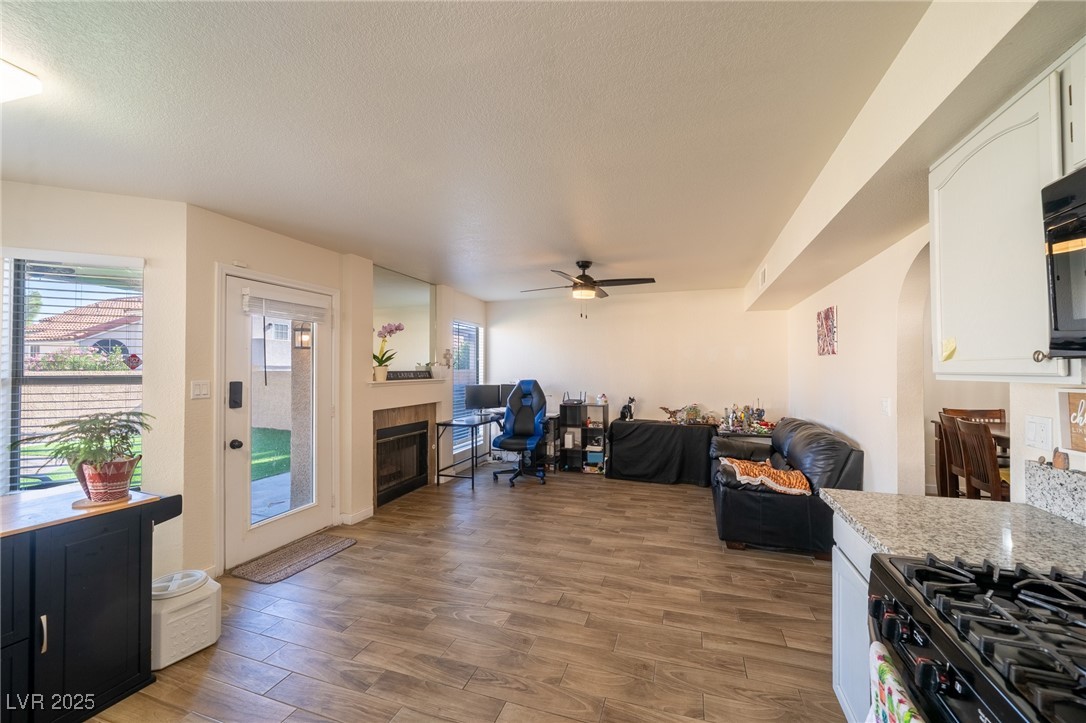 5620 Desert Creek Way