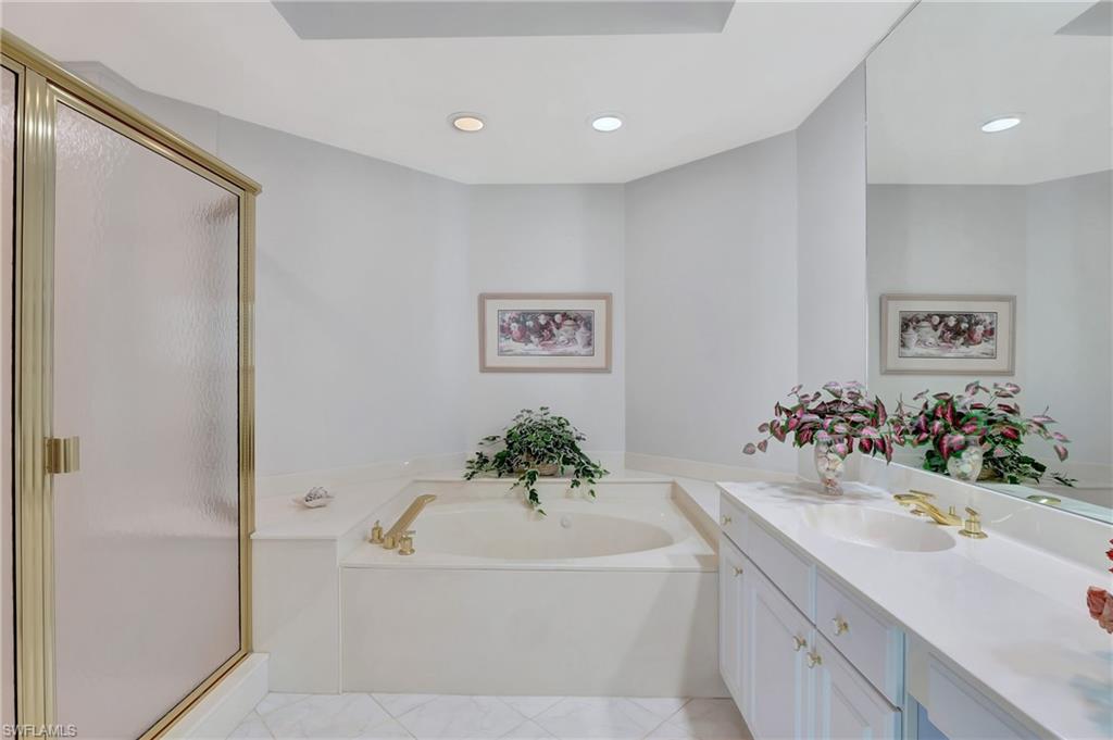 4255 Gulf Shore BLVD N # 503, NAPLES FL, 34103