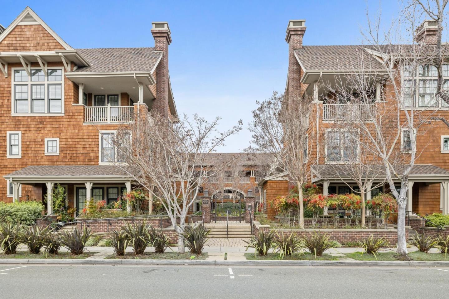 325 Channing AVE 118