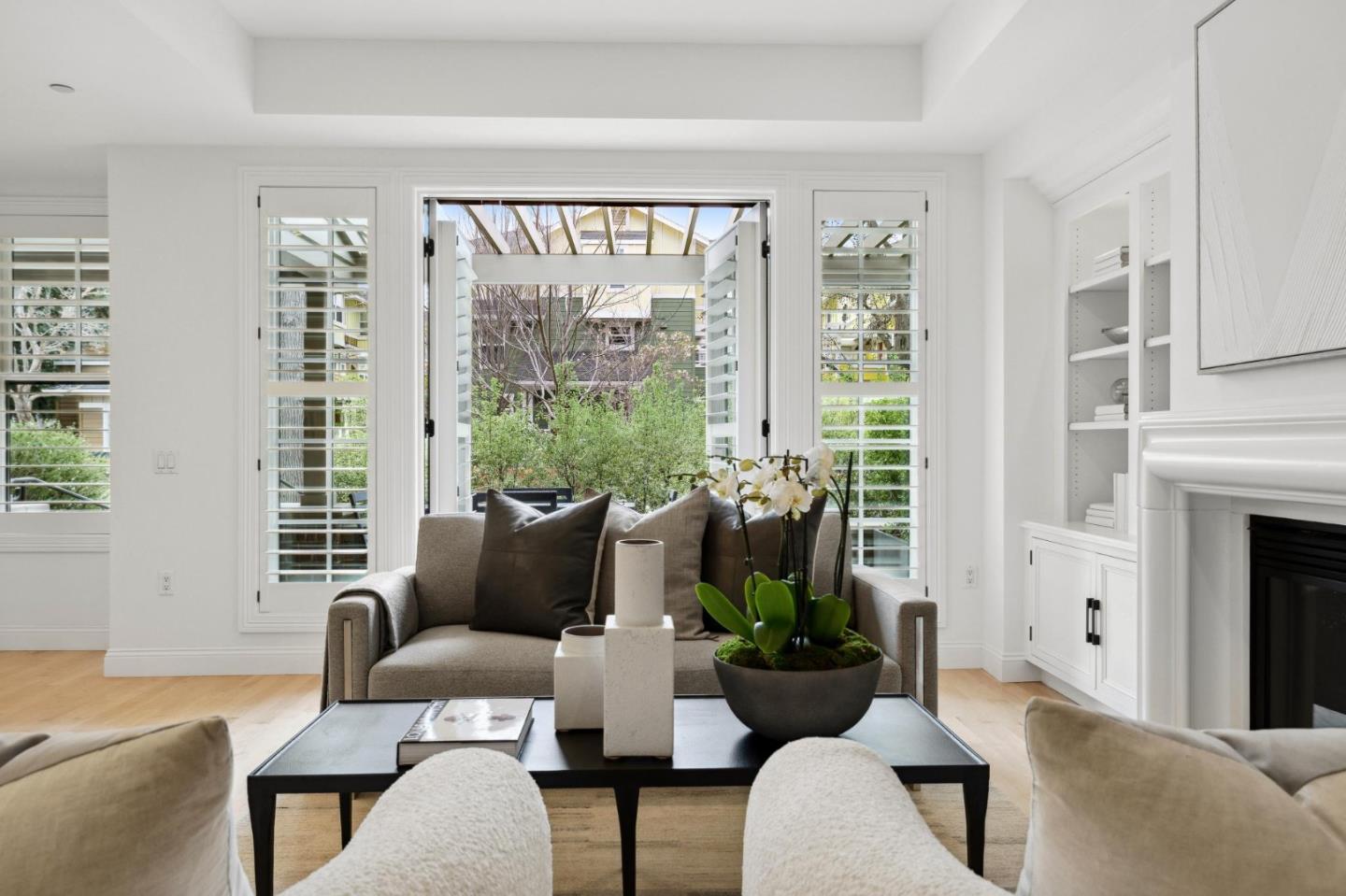 325 Channing AVE 118