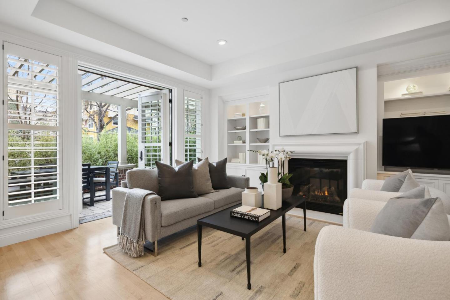 325 Channing AVE 118