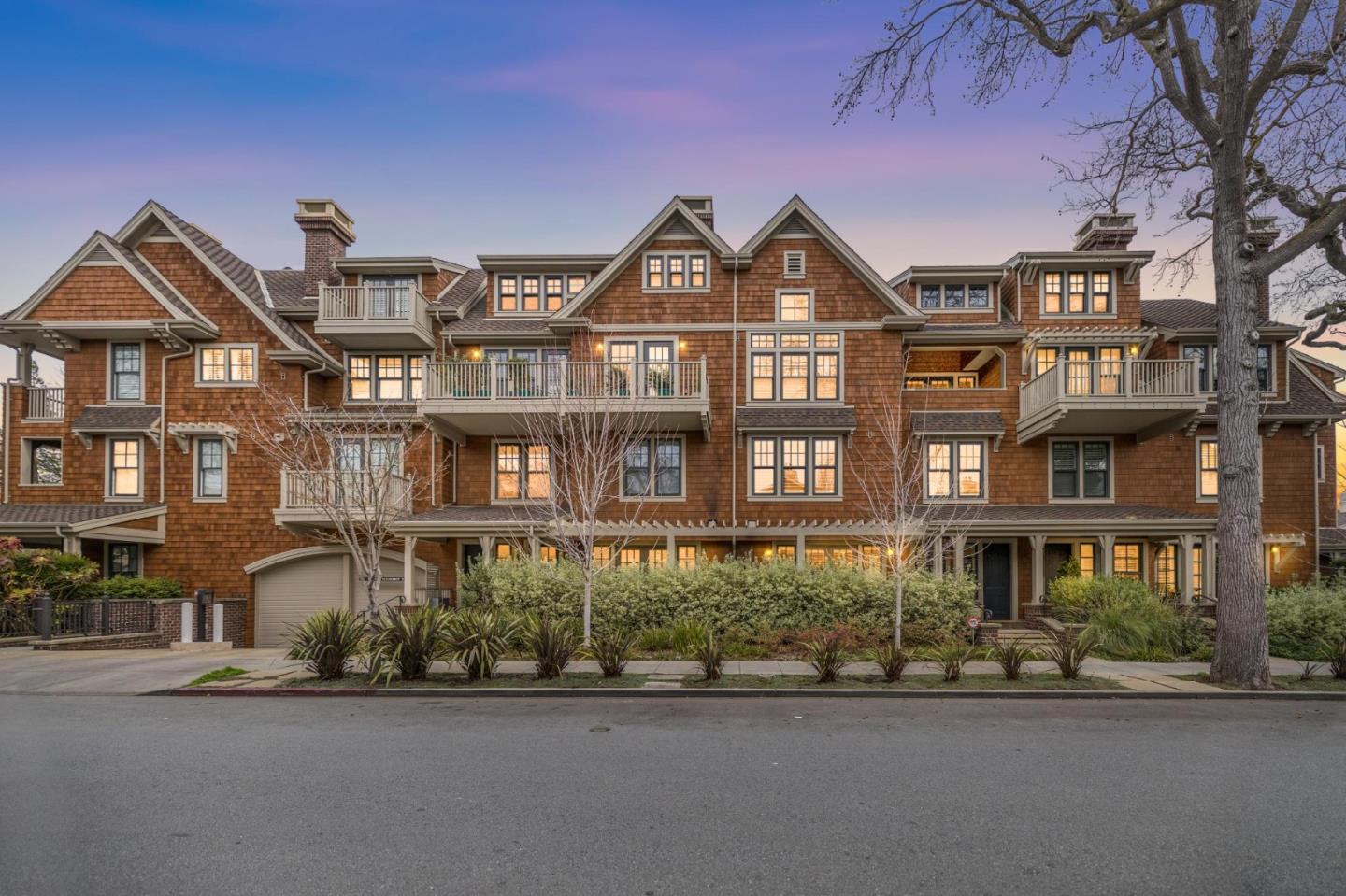 325 Channing AVE 118