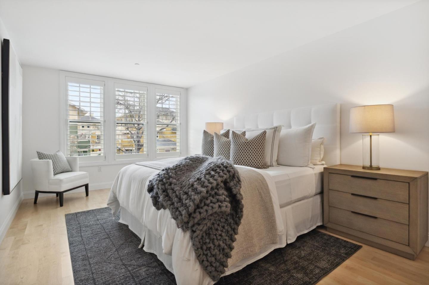 325 Channing AVE 118