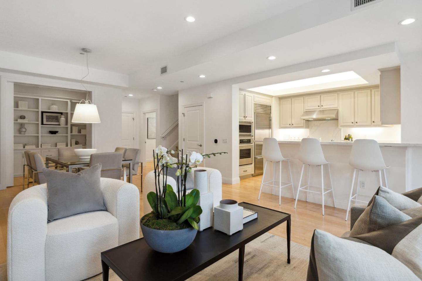 325 Channing AVE 118