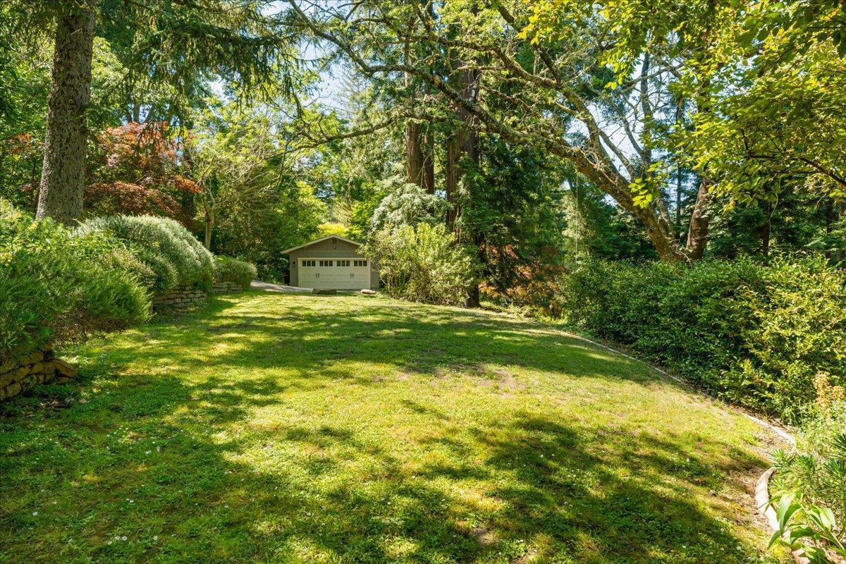 1077 Portola RD
