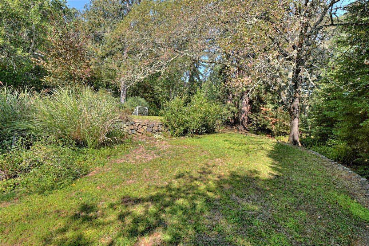 1077 Portola RD