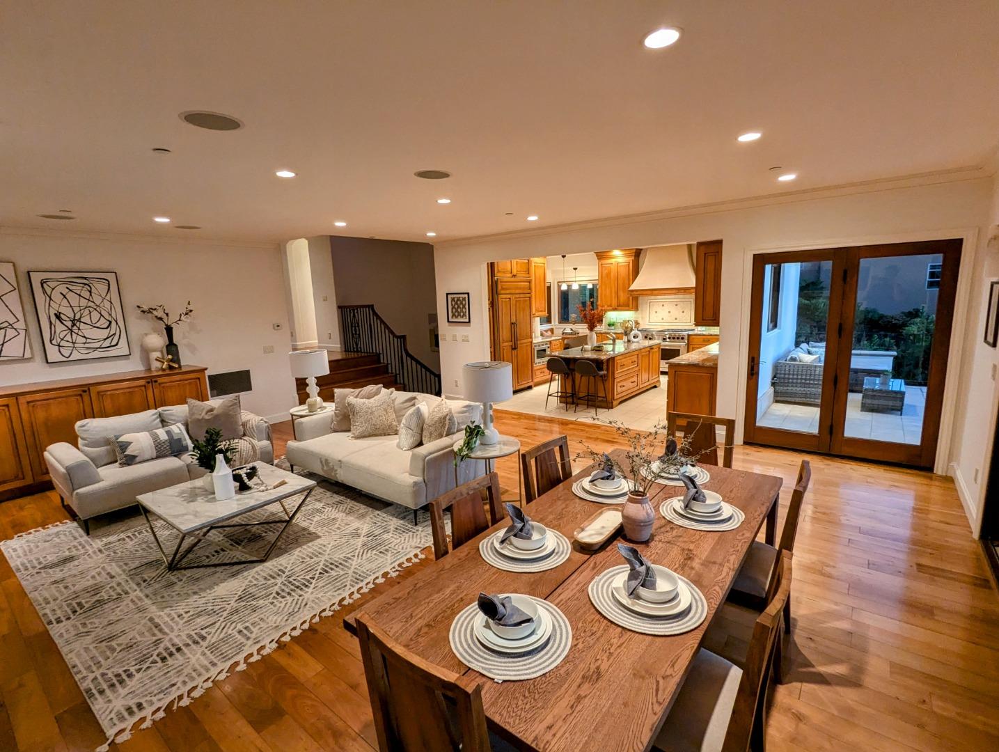 301 Ventana WAY