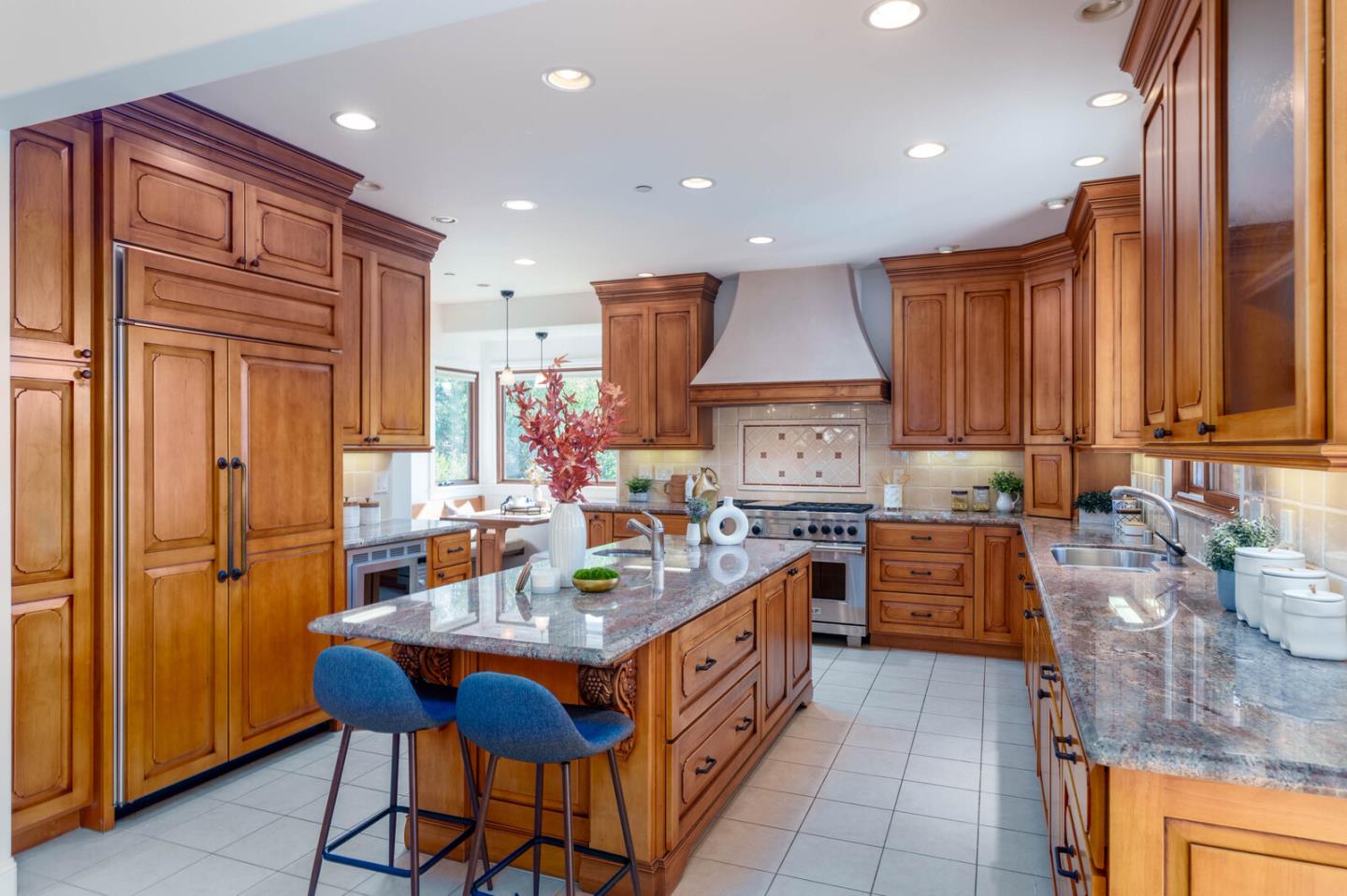301 Ventana WAY