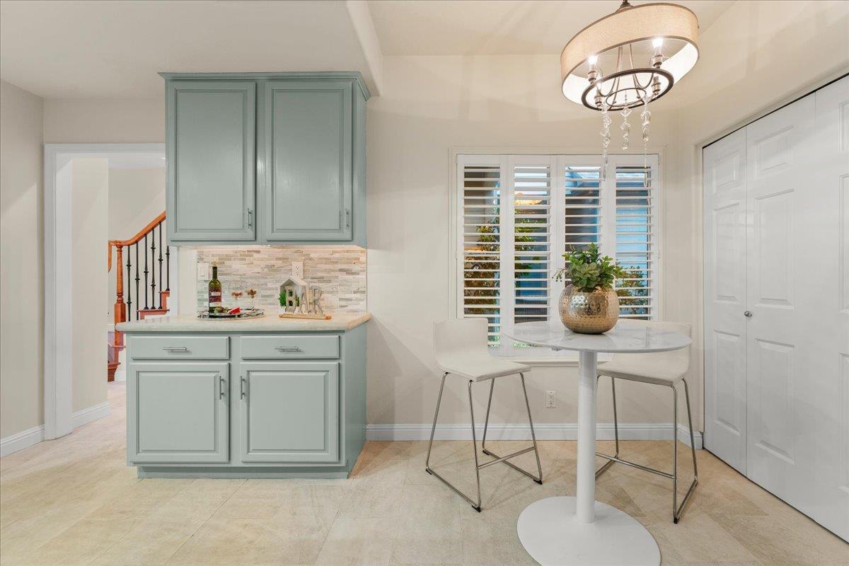 151 Orchard Oak CIR