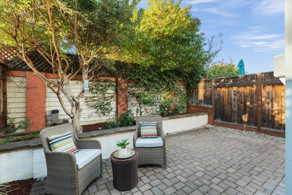 151 Orchard Oak CIR