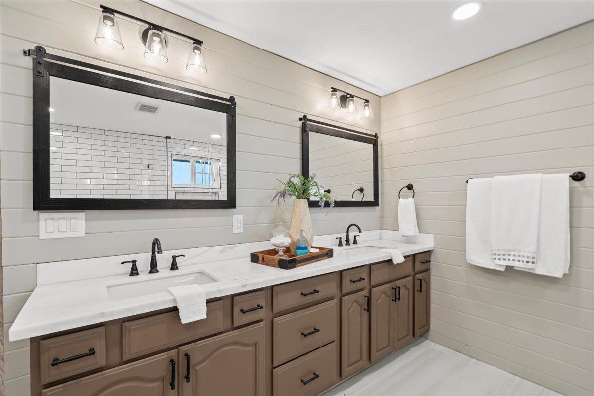 16385 Jackson Oaks DR