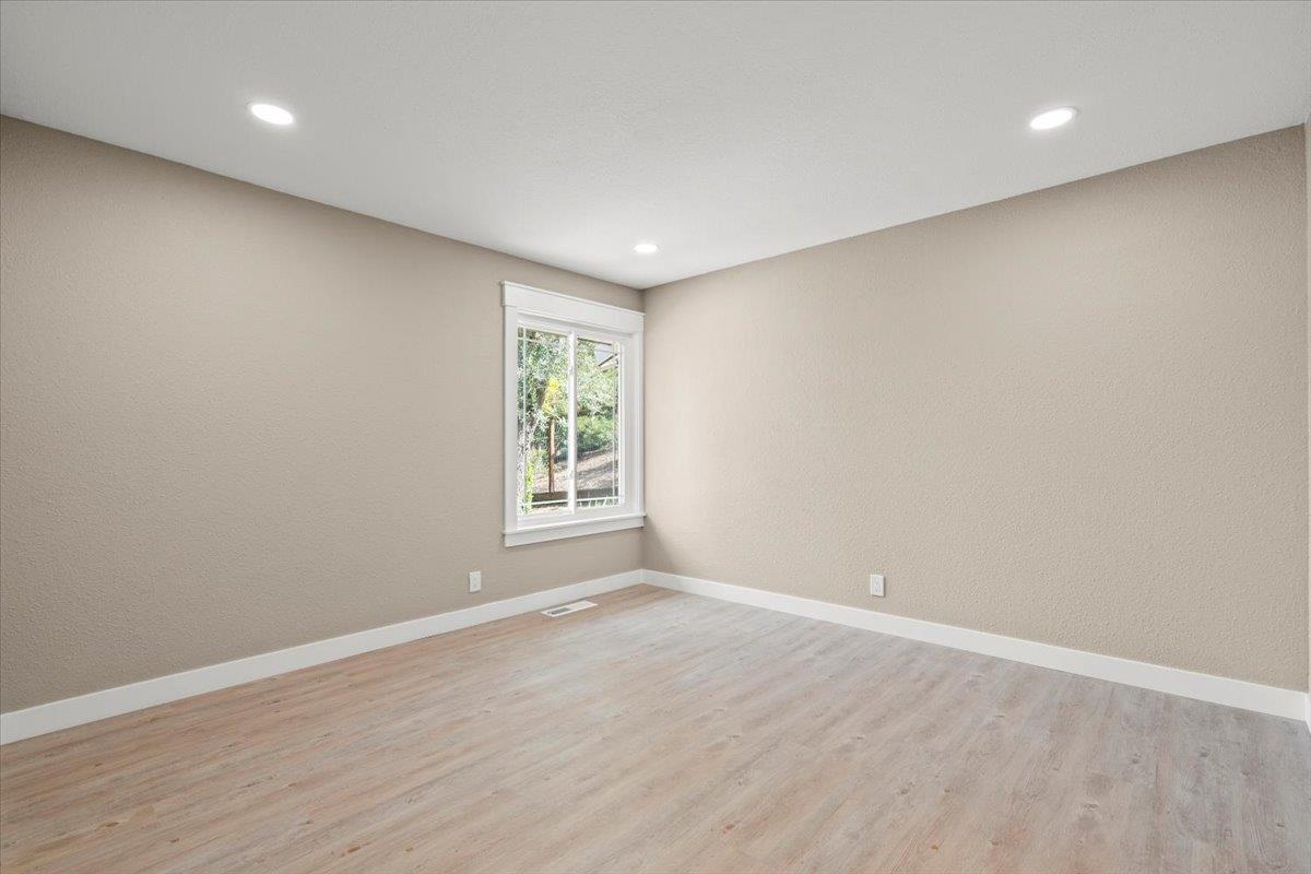 16385 Jackson Oaks DR