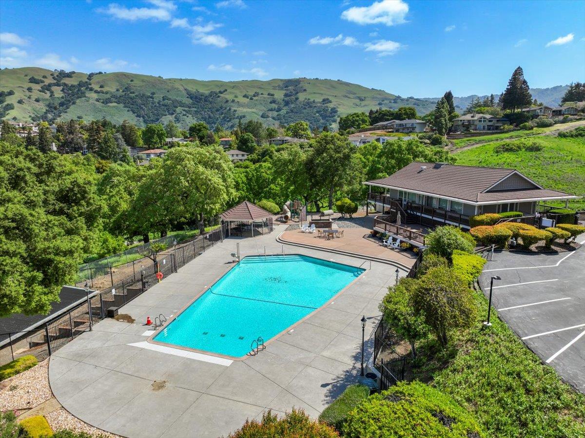 16385 Jackson Oaks DR