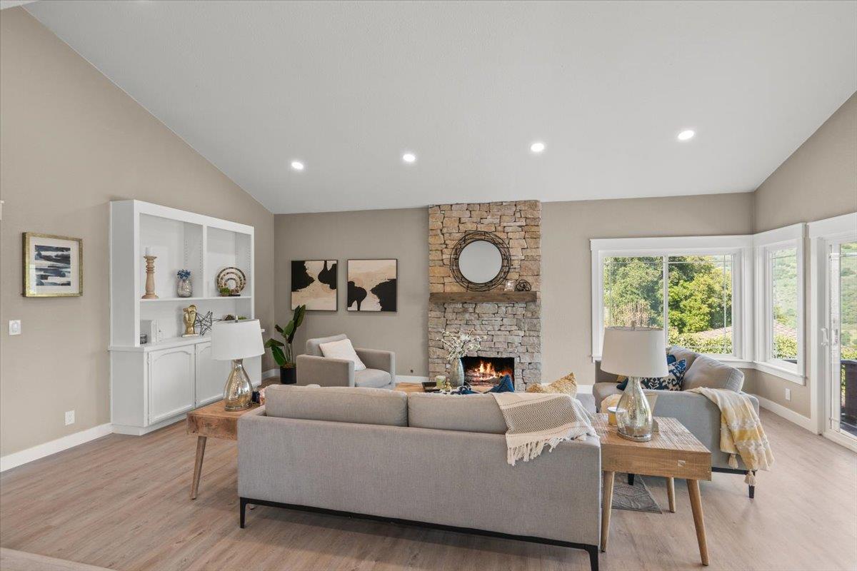 16385 Jackson Oaks DR