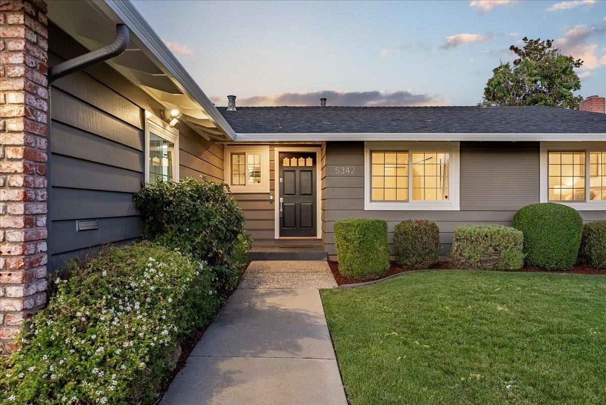 5342 Rucker Drive