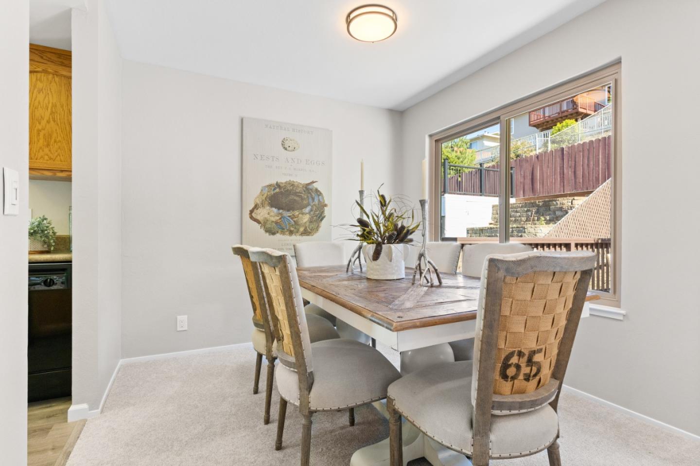 1136 Oddstad Boulevard
