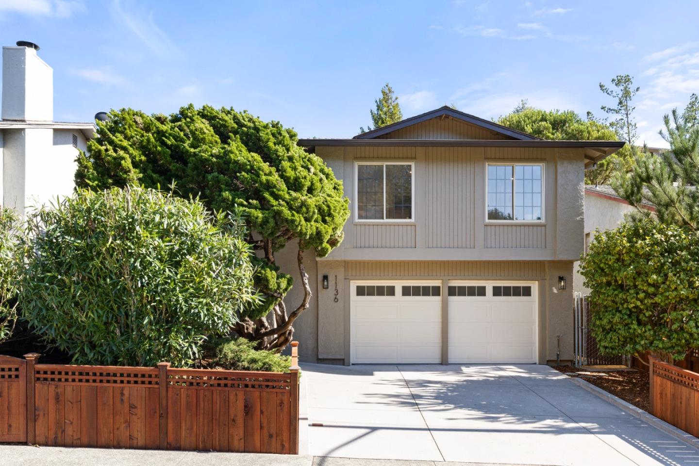 1136 Oddstad Boulevard