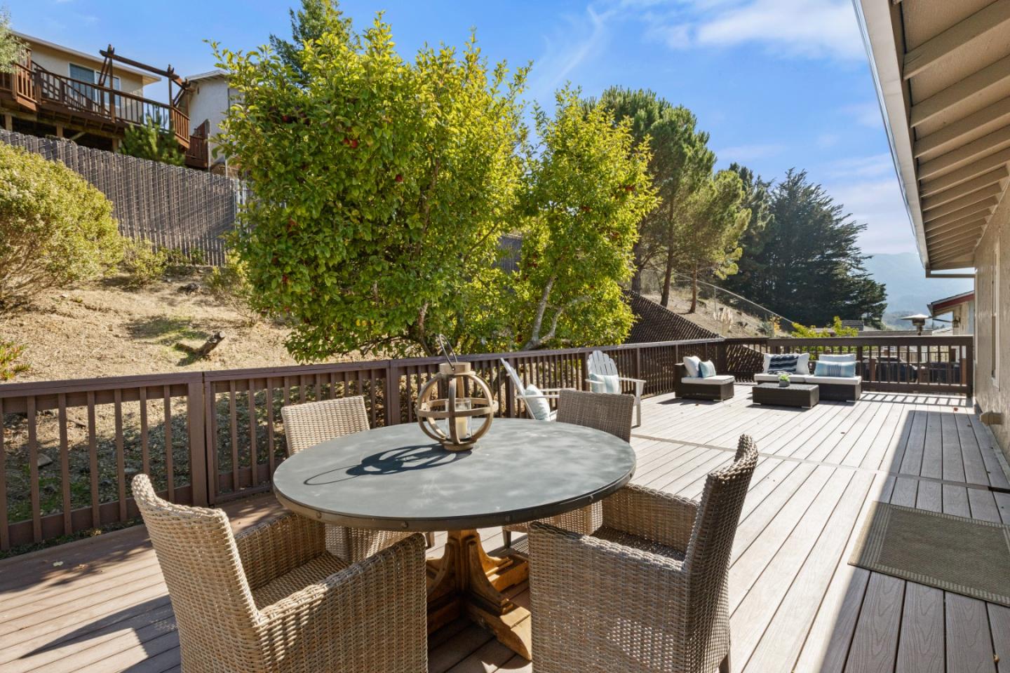 1136 Oddstad Boulevard