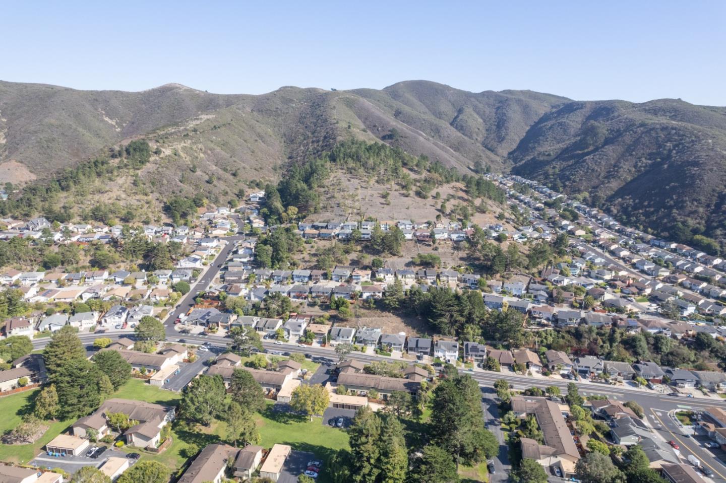 1136 Oddstad Boulevard