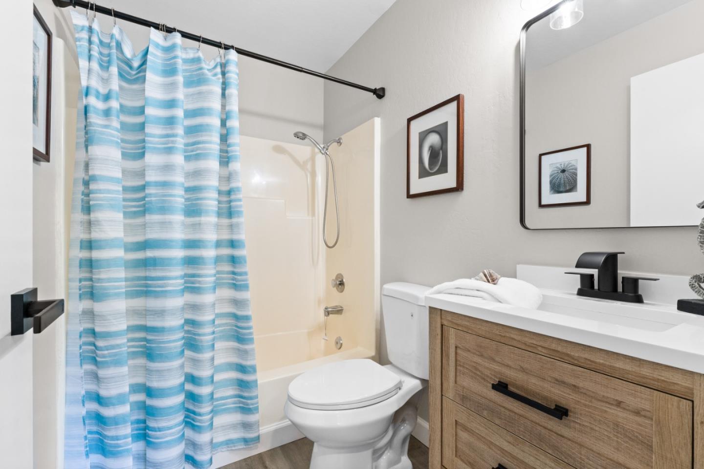 1136 Oddstad Boulevard