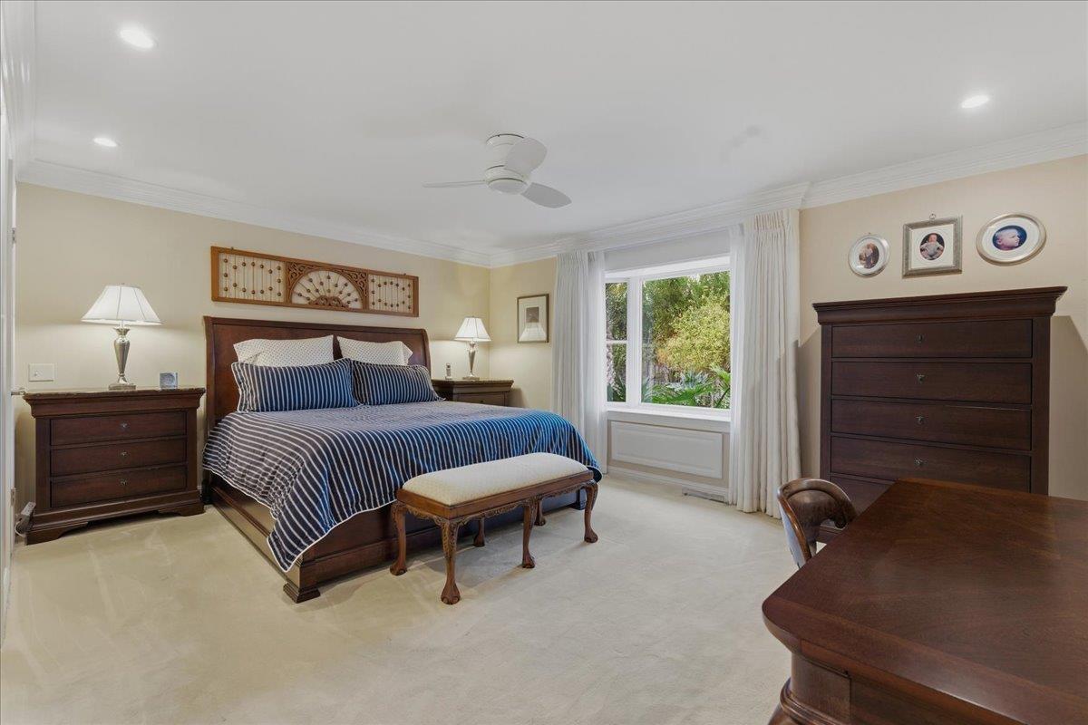 19095 Saratoga Glen Place