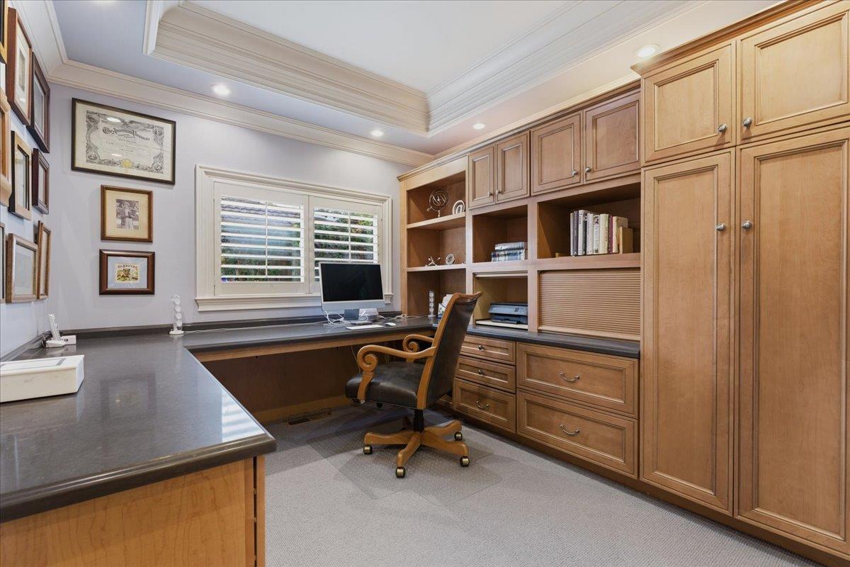 19095 Saratoga Glen Place