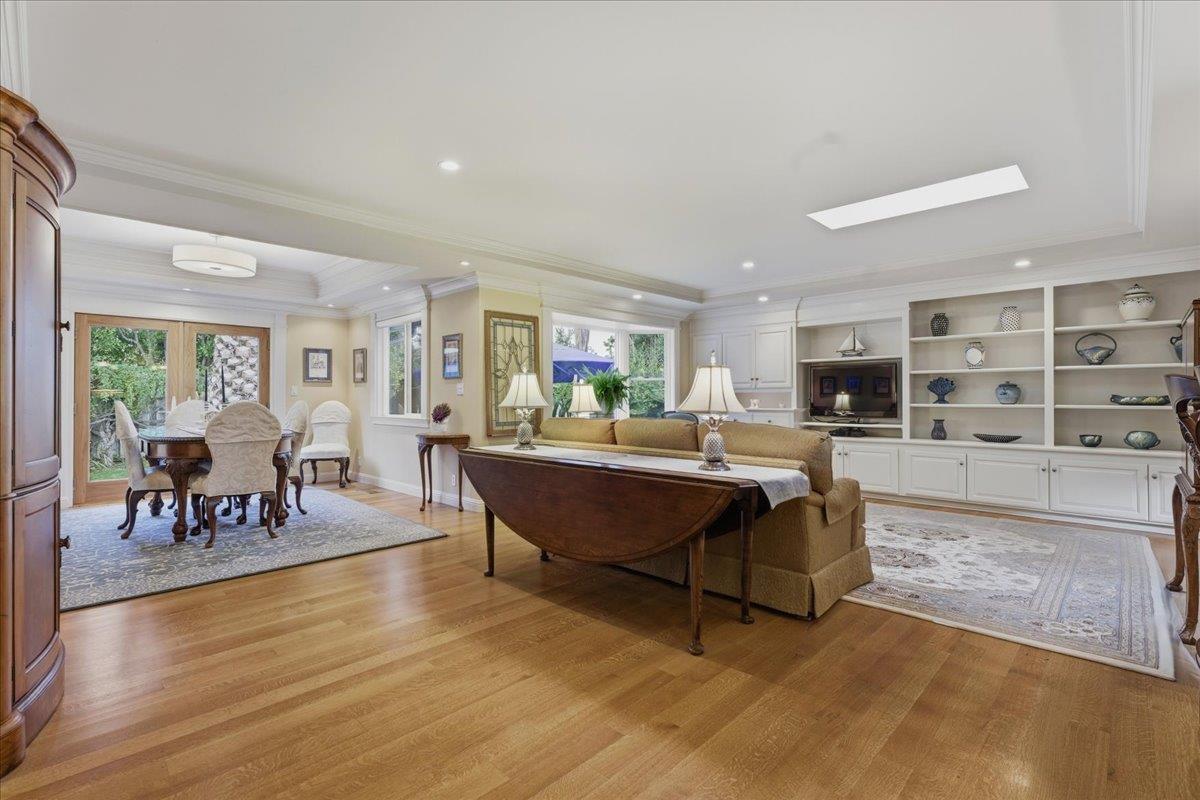 19095 Saratoga Glen Place