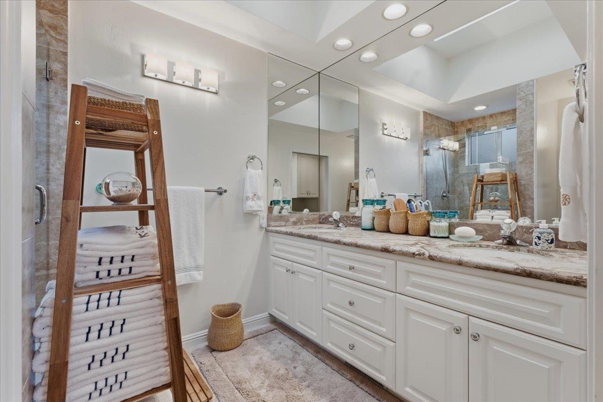 19095 Saratoga Glen Place