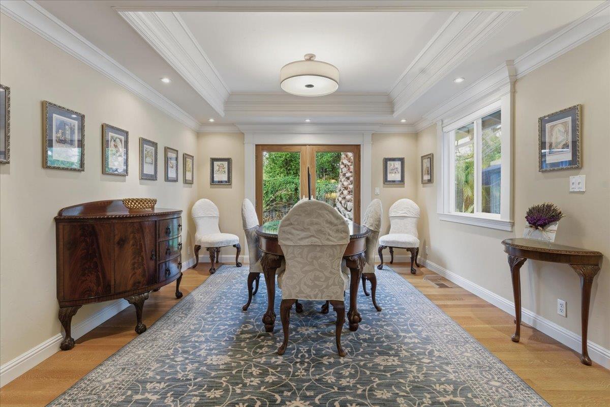 19095 Saratoga Glen Place