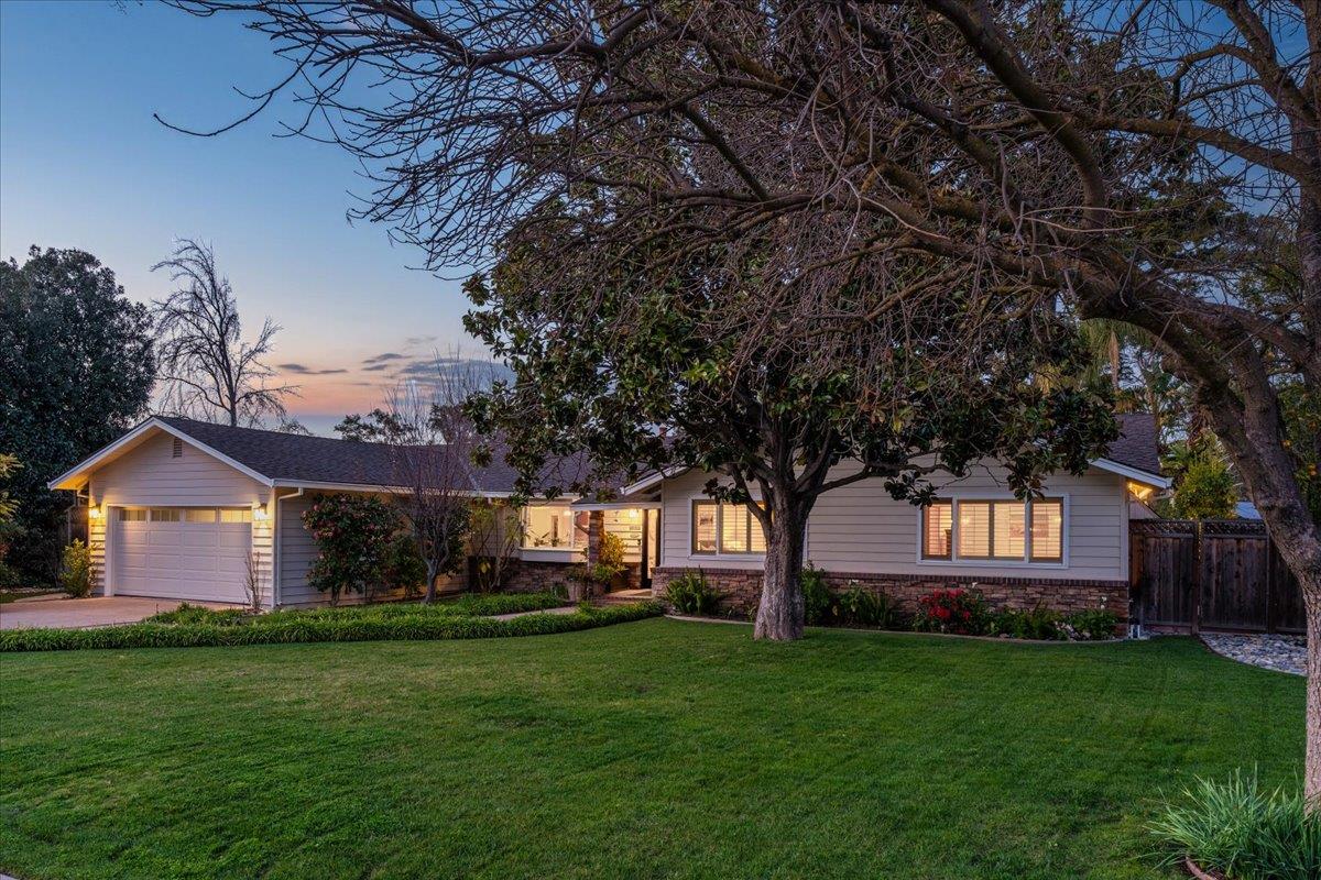 19095 Saratoga Glen Place