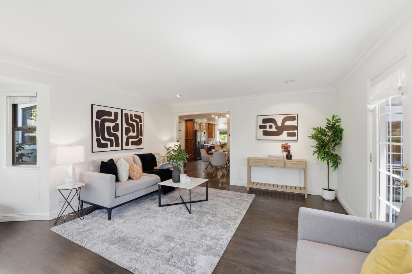 1683 Hyacinth Lane