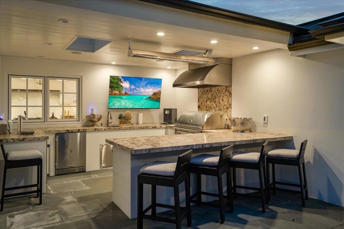 130 Longmeadow DR